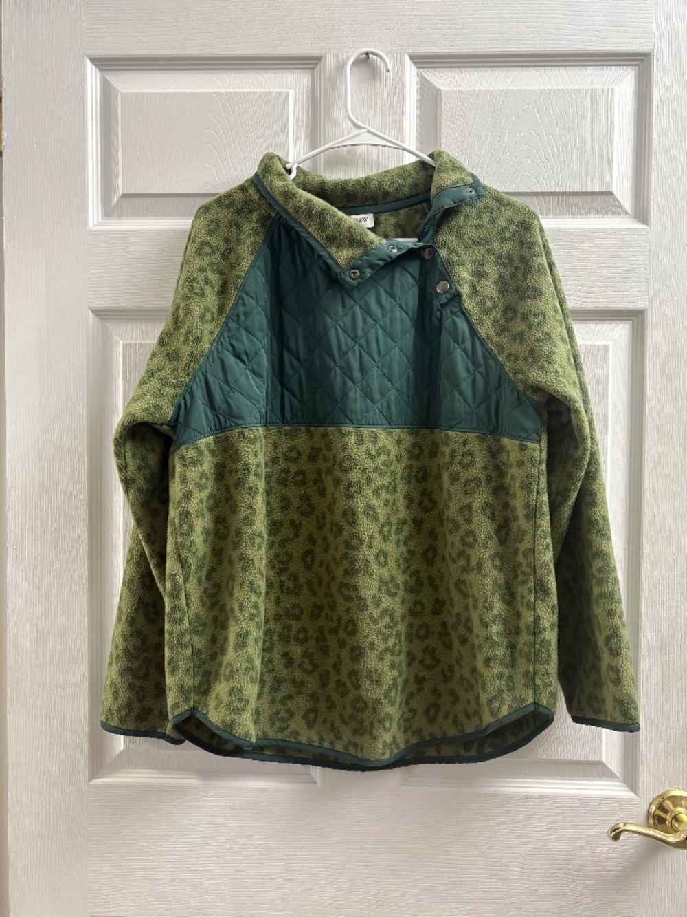 Women's J. Crew Green Leopard Print Fleece Pullover Sweater